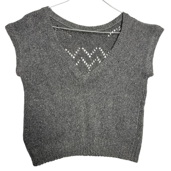 Vintage FaBE Silk & Angora mix, gray vest with a deep V on the back size Large - Picture 2 of 12